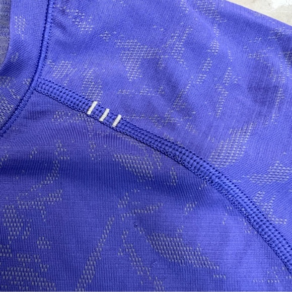 Lululemon Athletica Purple Short Sleeve Tee XL Running Workout - Picture 3 of 5